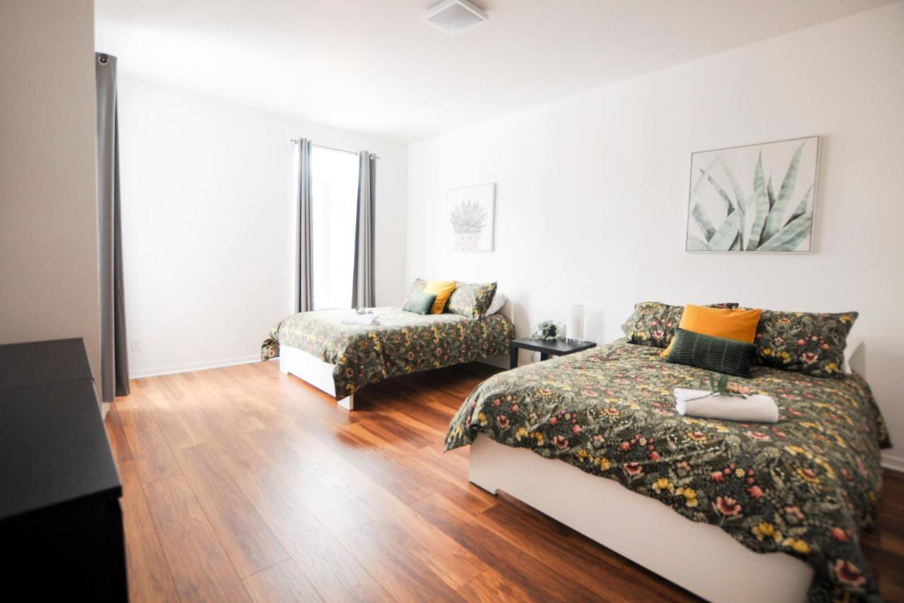 The 1810 - Spacious With Balcony - North Of Quebec Bagian luar foto